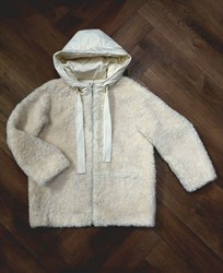 Куртка-шубка ( экомех) с капюшоном