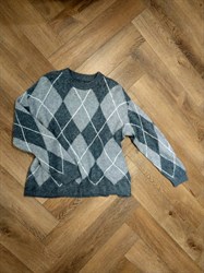 Джемпер ромбы