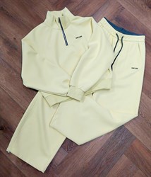 Костюм спортивный